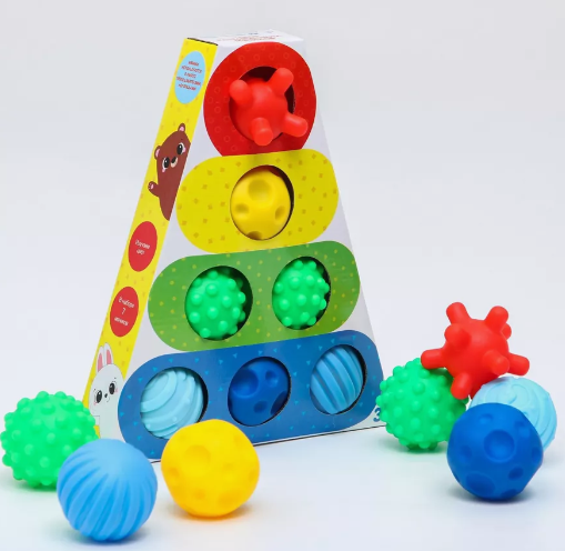 Подарочный набор сенсорных развивающих мячиков «Пирамидка» Подарочный набор сенсорных развивающих мячиков «Пирамидка»